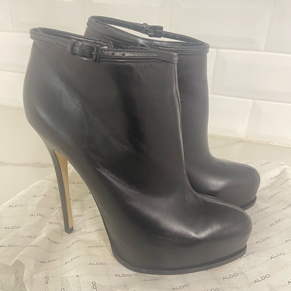 ALDO Black Ankle Booties 4" Stiletto Heel Size 8 - Picture 2 of 10